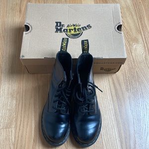 DR. MARTENS black boots
